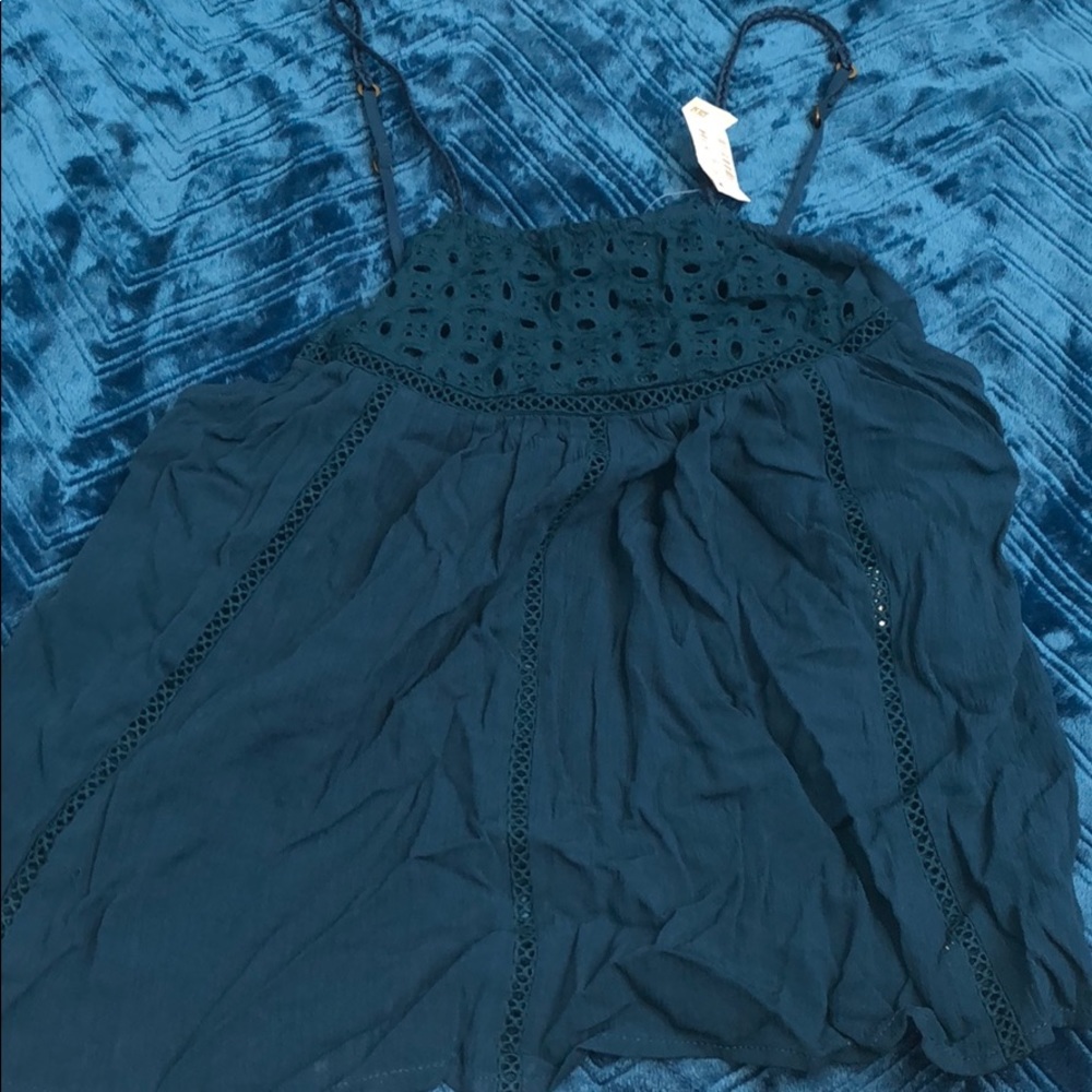 Flowy dark green tank